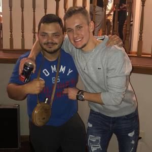 Meet your Posher, Tom